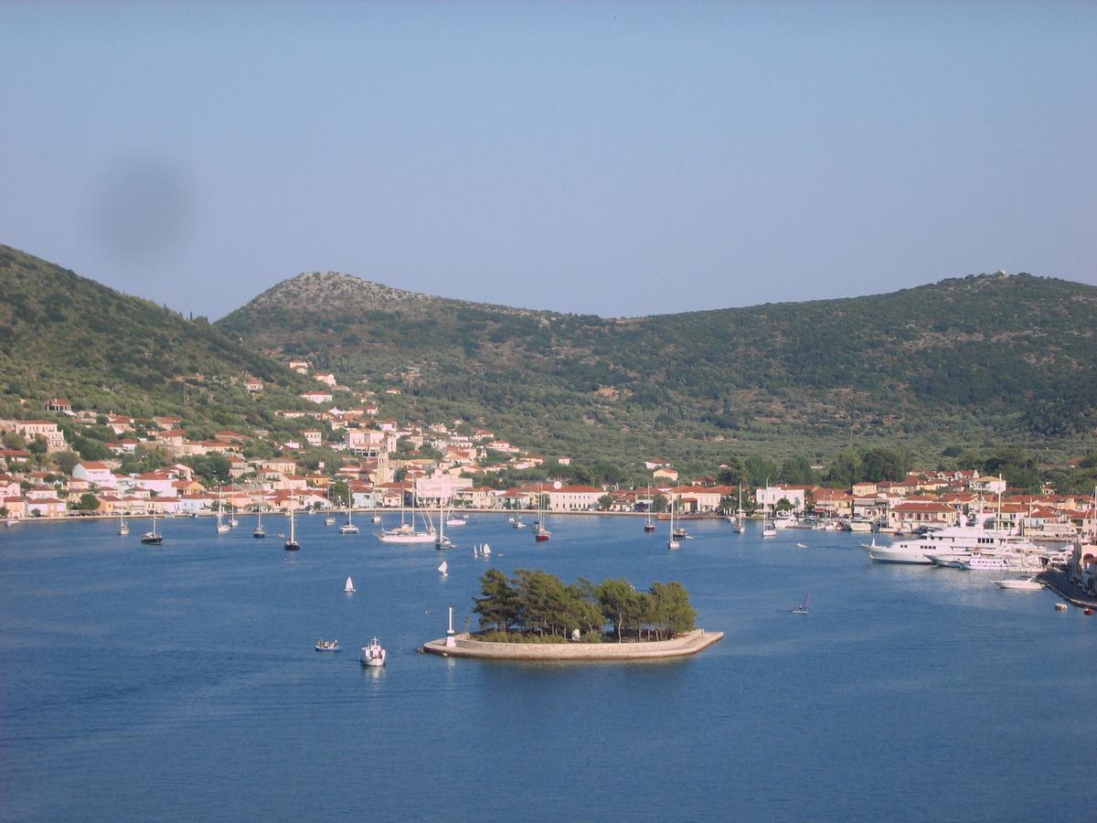 Villa Eleni Vathy  Buitenkant foto